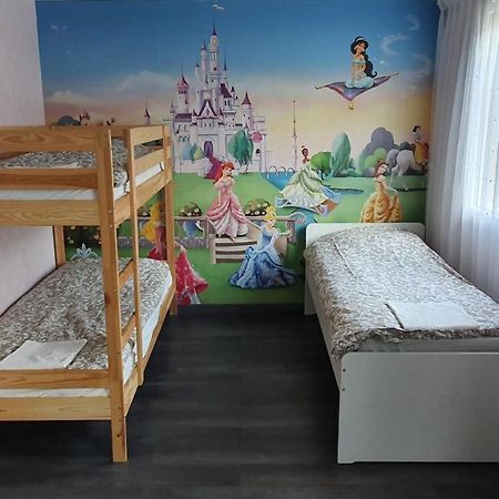 Appartement Avec Parking Gratuit Proche De Village De Marque Bourgoin-Jallieu Bagian luar foto